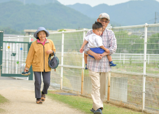 順次登園・身の回りの整理・あそぶ